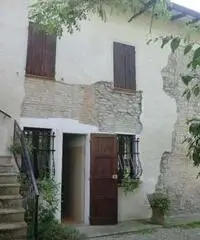 RUSTICO IN COLLINA FRA RELAX PESCA TROTA