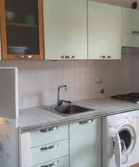 BILOCALE CON GIARDINO GOLFO ARANCI 230 METRI DA SPIAGGIA