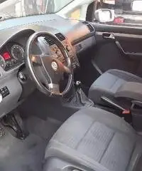 VOLKSWAGEN Touran - 2005