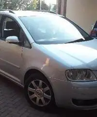 VOLKSWAGEN Touran - 2005