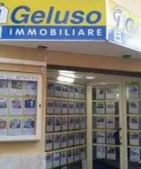 Lido Di Licola: Vendita Agricolo in Via Santa Maria Goretti