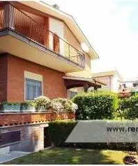 Anzio -  Villa 10 locali € 490.000 T928