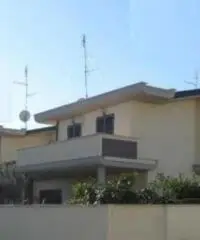 Lavinio-Lido di Enea: Vendita Villa in Via Miglioramento