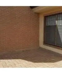 RifITI 003-SU29/600 - Villa a schiera in Vendita a Pomezia - Pomezia centro di 70 mq