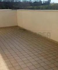 Trilocale in vendita a Ancona, POLVERIGI