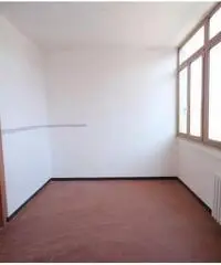 Vendita Multilocale in Via Onofrio Angelelli