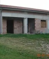 Vendita Casa indipendente da 11111111mq