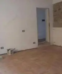 APPARTAMENTO di 2 vani e di 67 mq (CAPRIOLO - CENTRO) rif. 75