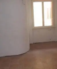 APPARTAMENTO di 2 vani e di 67 mq (CAPRIOLO - CENTRO) rif. 75