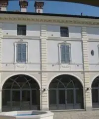 GOTTOLENGO in un Palazzo del '700 bel bilocale arredato