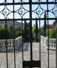 GOTTOLENGO in un Palazzo del '700 bel bilocale arredato