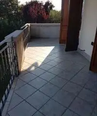 Moniga del Garda vendesi villa 5 vani 220 Mq
