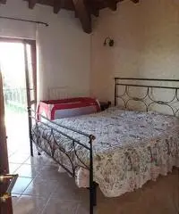 Moniga del Garda vendesi villa 5 vani 220 Mq