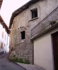 Vendita casa indipendente mq. 150 - Zona Vico