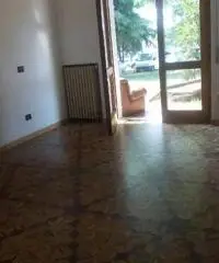 VILLA di 4 vani e di 250 mq (ADRO) rif. 592