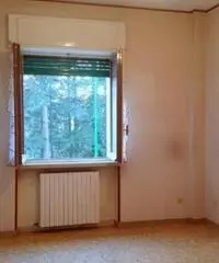 Vendita Quadrilocali in VIA GENOVA, 44