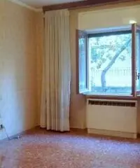 Vendita Quadrilocali in VIA GENOVA, 44