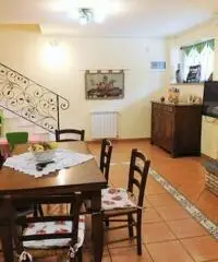 GIARRE trav.Via A.Moro AppartaVilla e Garage