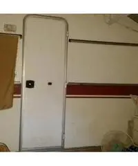 Roulotte 4 posti con veranda e cucinotto