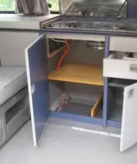 VOLKSWAGEN California passo lungo immatricolata 2001 colore grigio chiaro