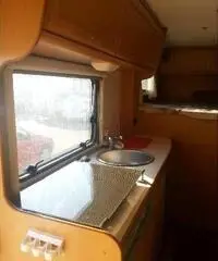 CARAVANS-WOHNM Ci International ELLIOT GARAGE  NOLEGGIO