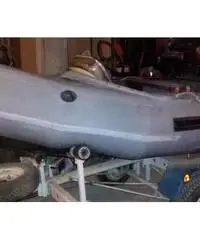 Gommone carrello motore