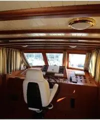 barca a motore AZZURRO 74 S anno 2006 lunghezza mt 22