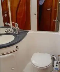 Noleggio barca a vela in agosto 30% di sconto Media Ship Charter