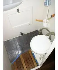 Barca a vela pronta alla boa. Pesca solo 90cm