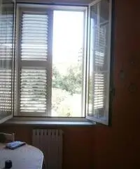 Appartamento di 6 locali in Affitto