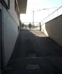 Posto auto coperto in Vendita