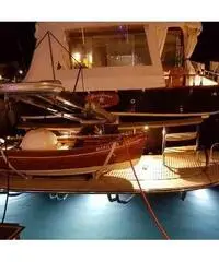 barca a motore APREA FRATELLI SORRENTO 50 anno 2013 lunghezza mt 15