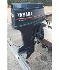 Boston Whaler 15' Super Sport+ Yamaha 25 Top+ Carrello Umbra