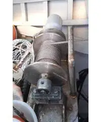 Barca in legno con entrobordo diesel