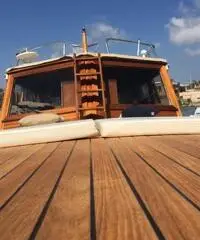 Gozzo Cabinato in fasciame di Mogano e Teak  Fratelli Mileo