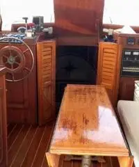 Gozzo Cabinato in fasciame di Mogano e Teak  Fratelli Mileo