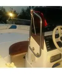 barca a motore RANIERI azzura anno 1999 lunghezza mt 5