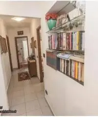 GENOVA Lagaccio / Principe, vendesi appartamento 7 vani bilivello con ingresso indipendente!