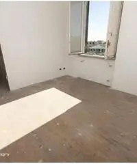 Chiavari : ultimo piano con vista mare, ampia metratura