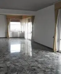 Appartamento in vendita a Viareggio 220 mq