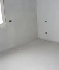 MODENA Madonnina Appartamento 3 camere 2 bagni con giardino di 100mq