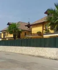 VARCATURO CENTRO BILOCALE 55 mq CON BOX IN PARCO € 75.000