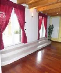 Vendita Villa da 345mq con due garage