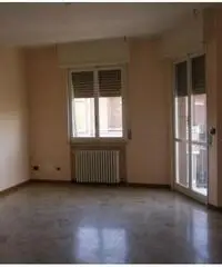 PIAZZALE MAESTRI APPARTAMENTO MQ 150