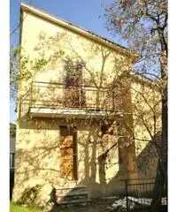 Grande casa indipendente di 200 mq  in una frazione a 9 km da Norcia