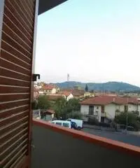 APPARTAMENTO di 3 vani e di 65 mq (CARMIGNANO)