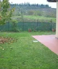 APPARTAMENTO di 3 vani e di 65 mq (CARMIGNANO)