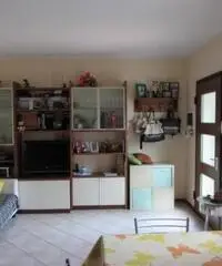 APPARTAMENTO di 4 vani e di 86 mq (PRATO)