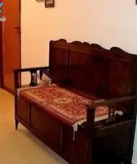 immobile in posizione angolare con terrazzo e doppio ingresso