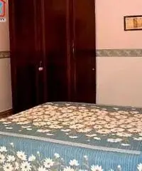 immobile in posizione angolare con terrazzo e doppio ingresso